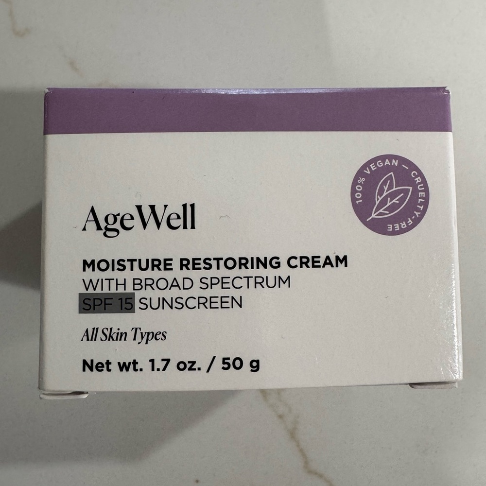 NWT- Arbonne AgeWell Moisture Restoring Cream w/ Broad Spectrum SPF 15 Sunscreen